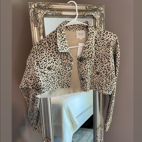 NWT Le Lis Set - Picture 4 of 6